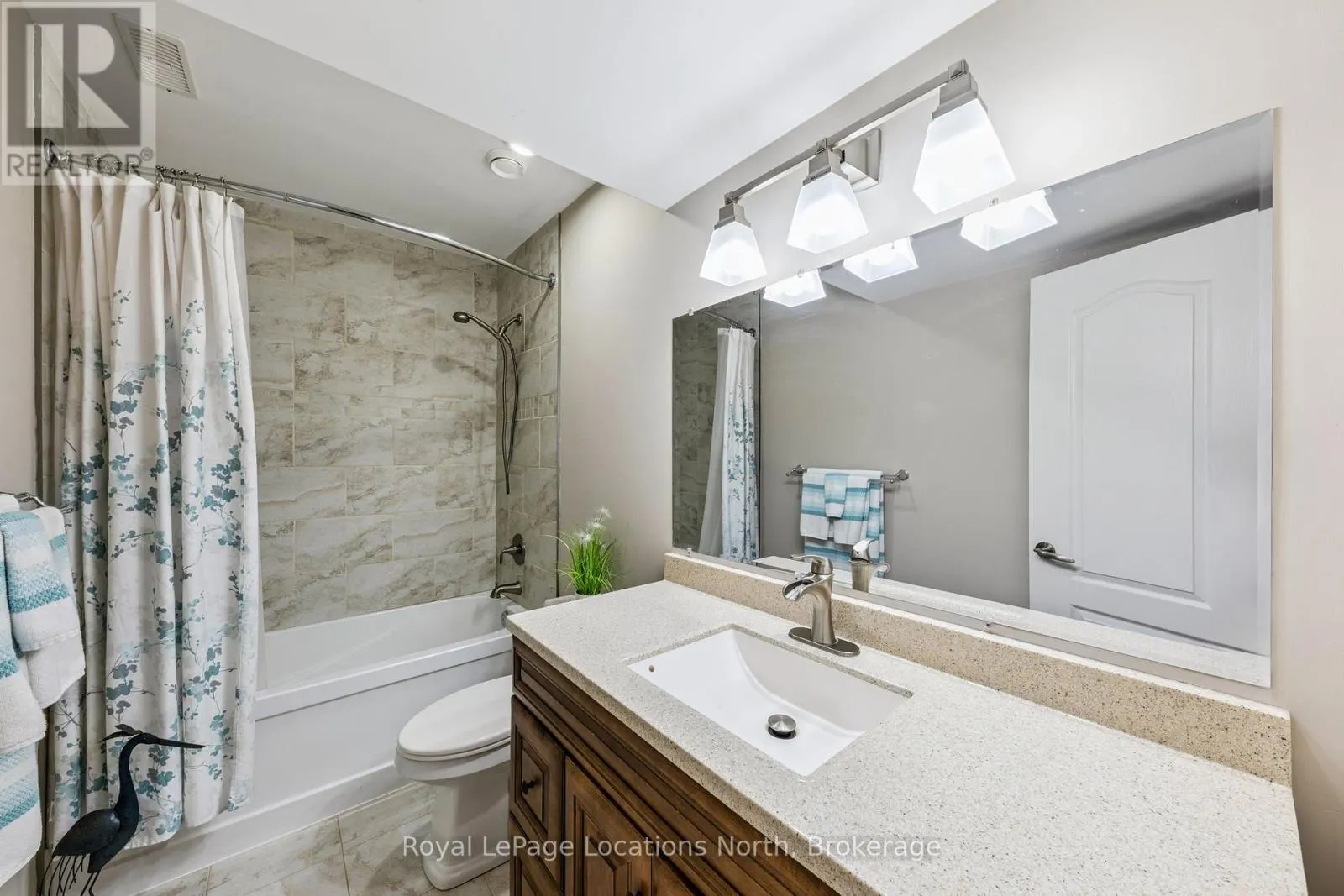 77 KNOX ROAD W