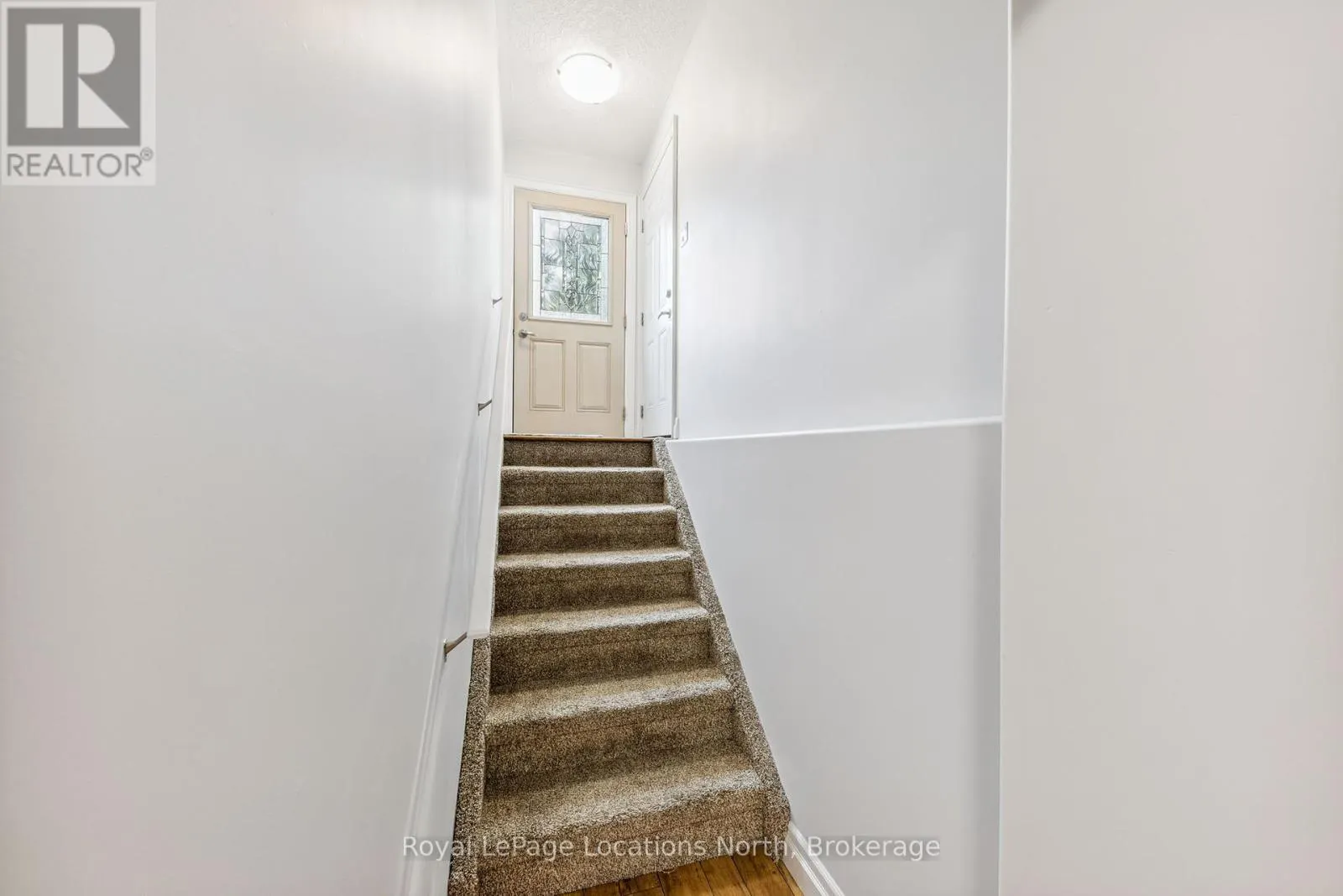 77 KNOX ROAD W