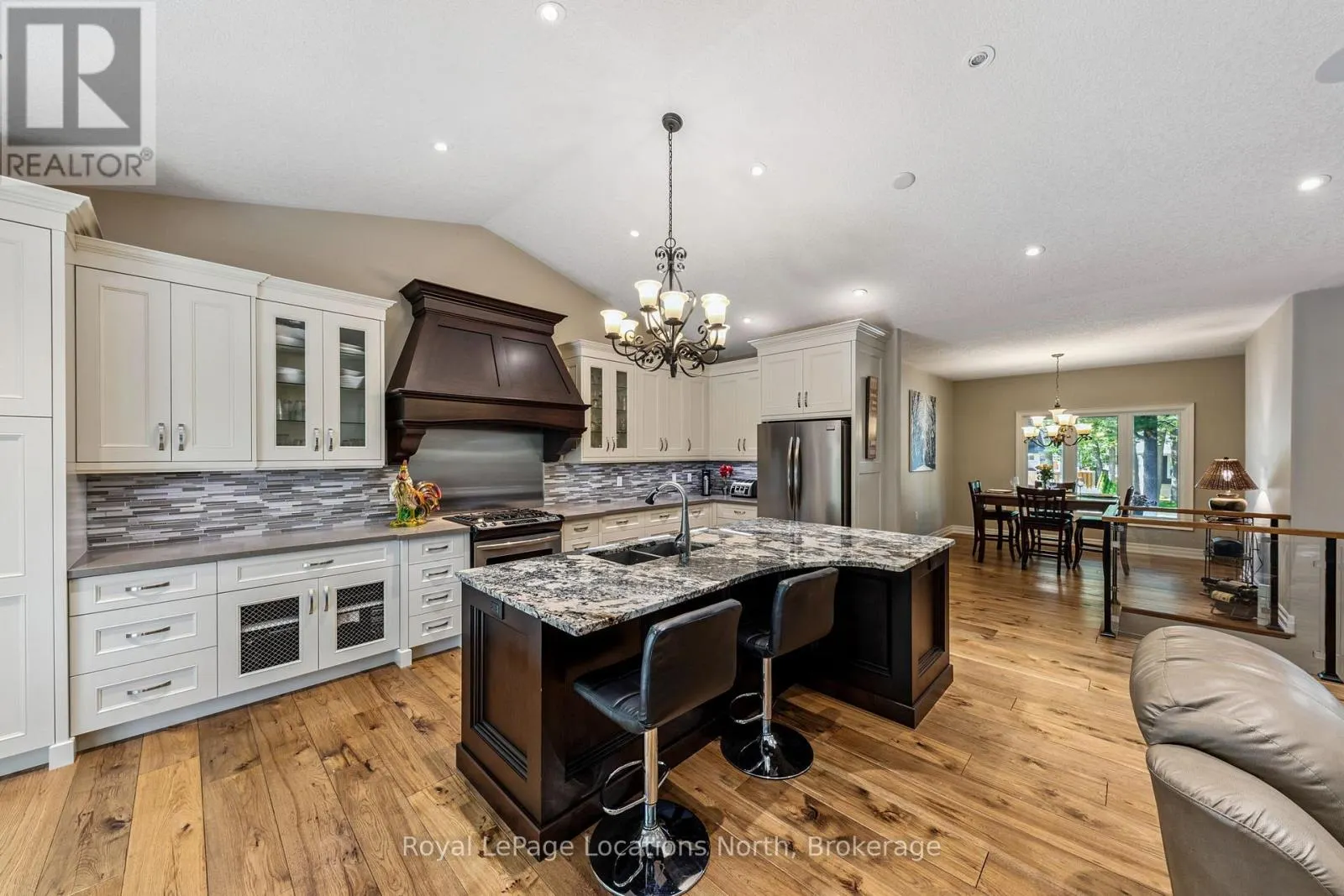 77 KNOX ROAD W