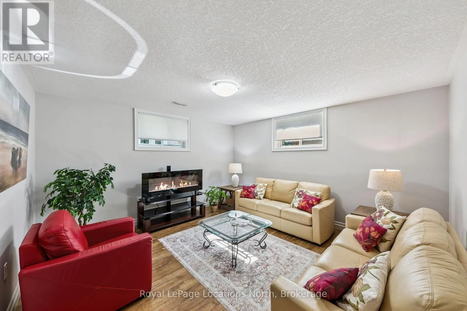 77 KNOX ROAD W