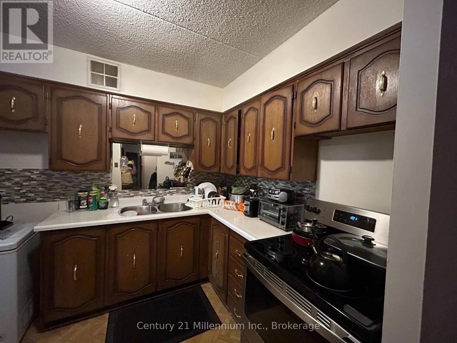 202 - 460 ONTARIO STREET, #202