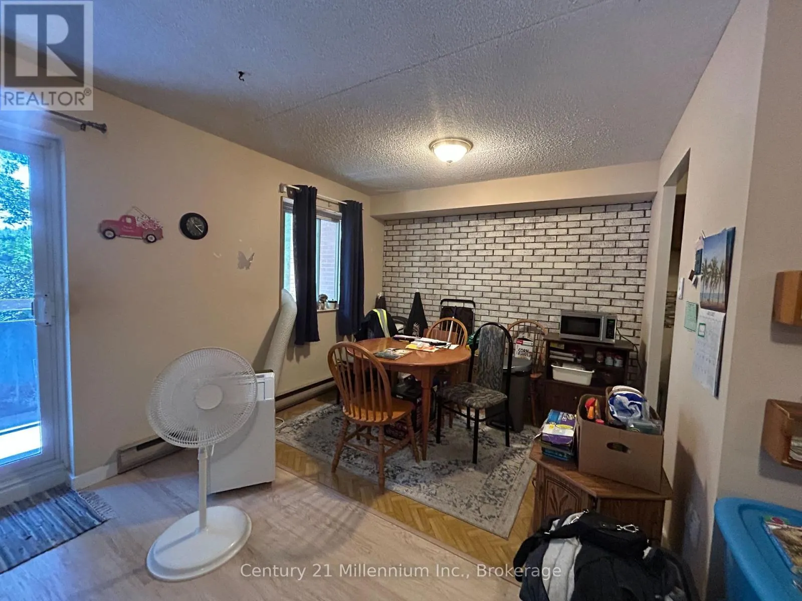 202 - 460 ONTARIO STREET, #202