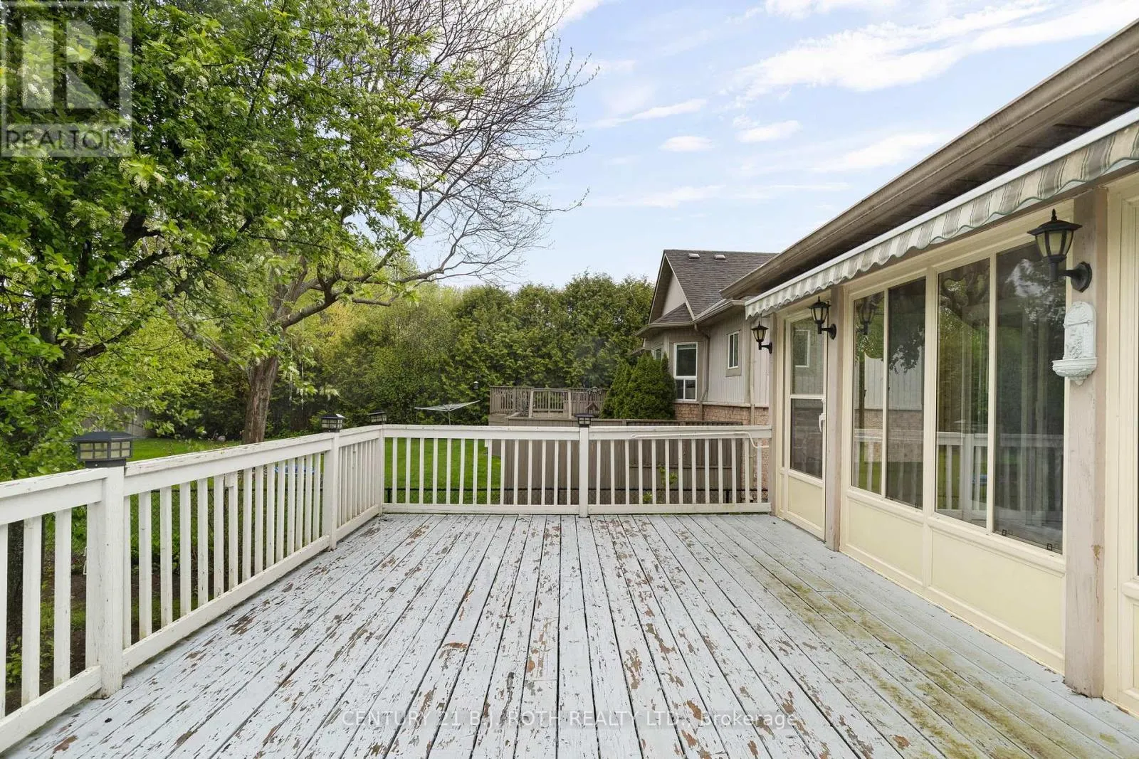 7 TRAILWOOD PLACE