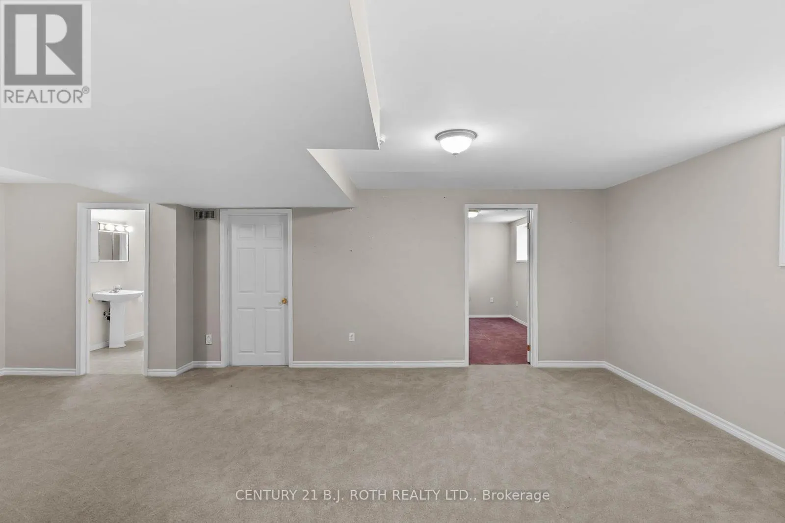 7 TRAILWOOD PLACE