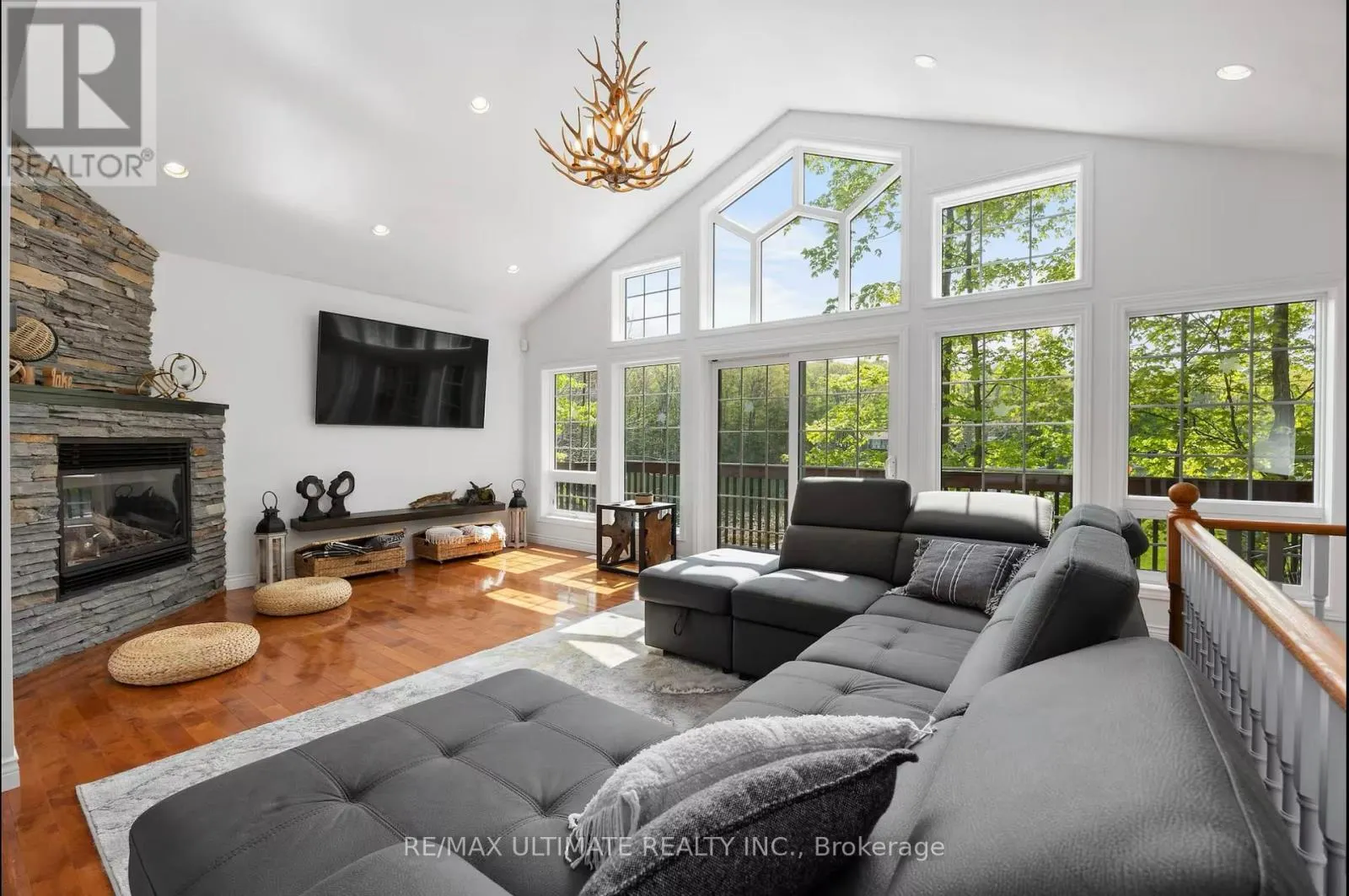 157 FARLAIN LAKE ROAD W