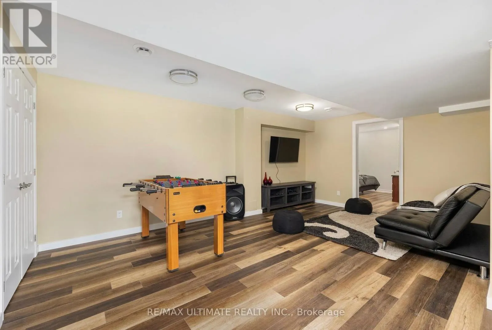 157 FARLAIN LAKE ROAD W