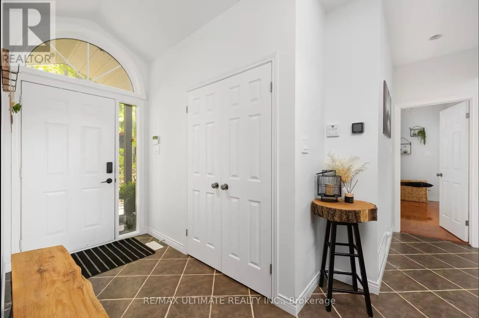 157 FARLAIN LAKE ROAD W