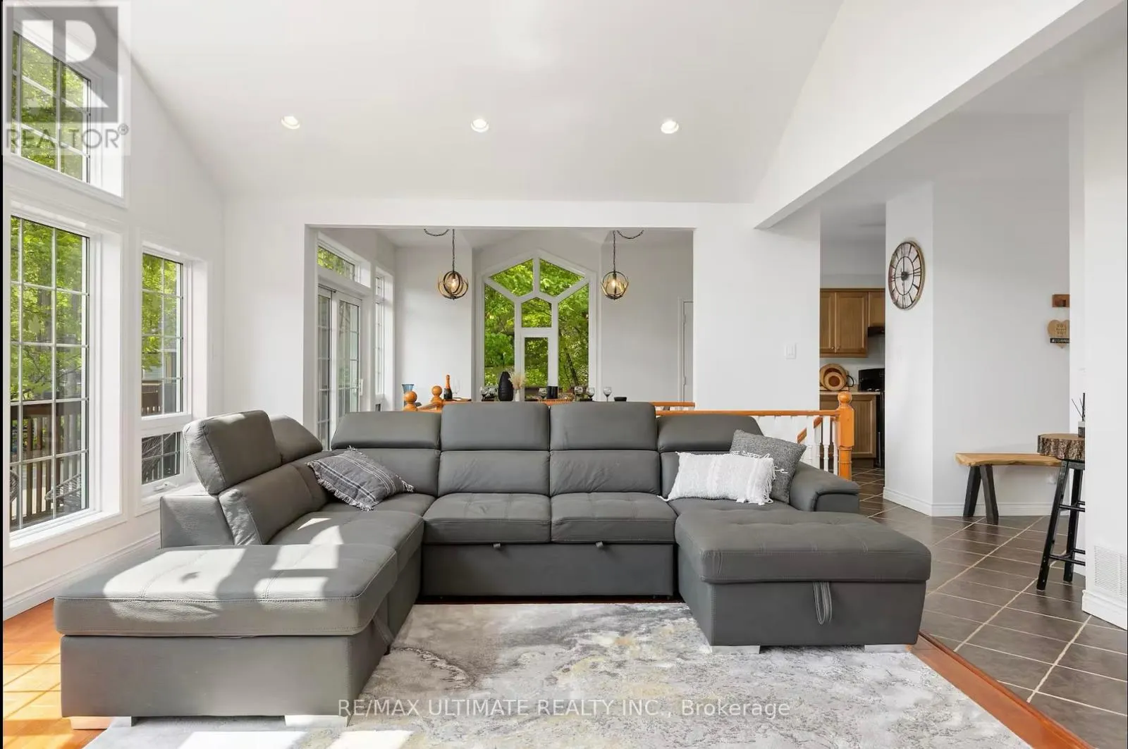 157 FARLAIN LAKE ROAD W