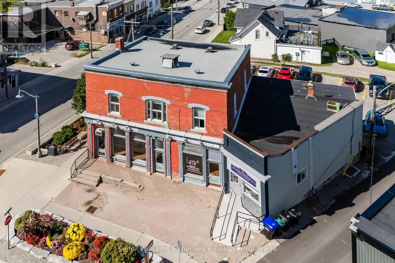 1 SIMCOE STREET
