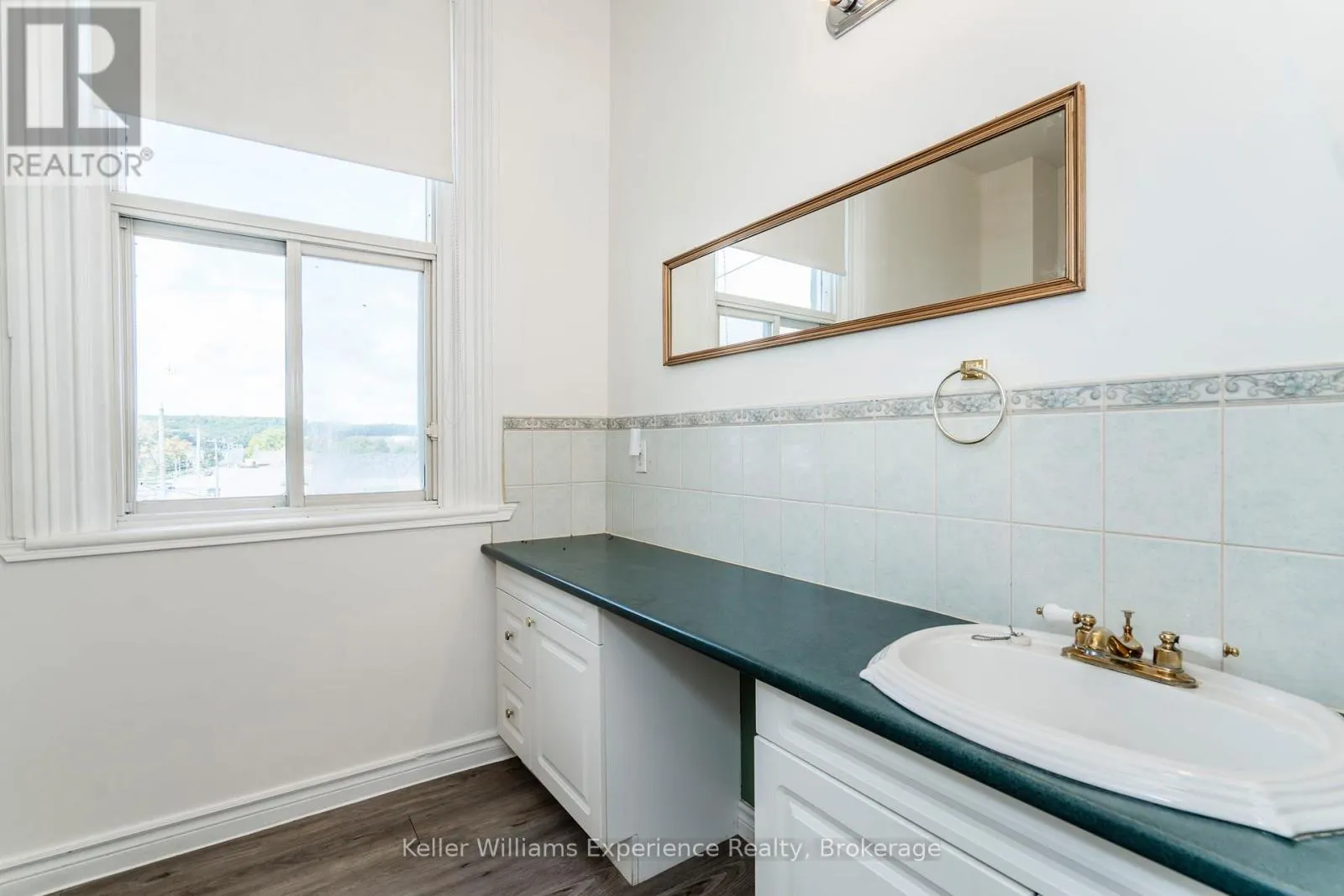 1 SIMCOE STREET