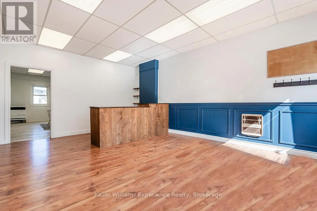 1 SIMCOE STREET