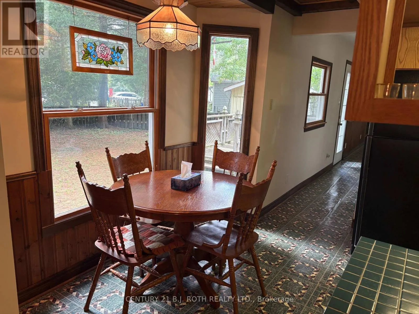 81 - 5216 90 COUNTY ROAD