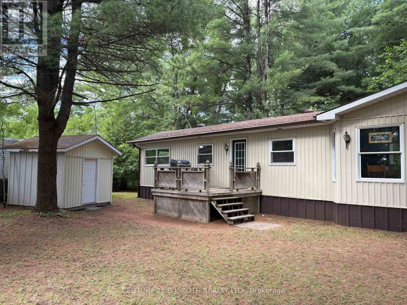 81 - 5216 90 COUNTY ROAD
