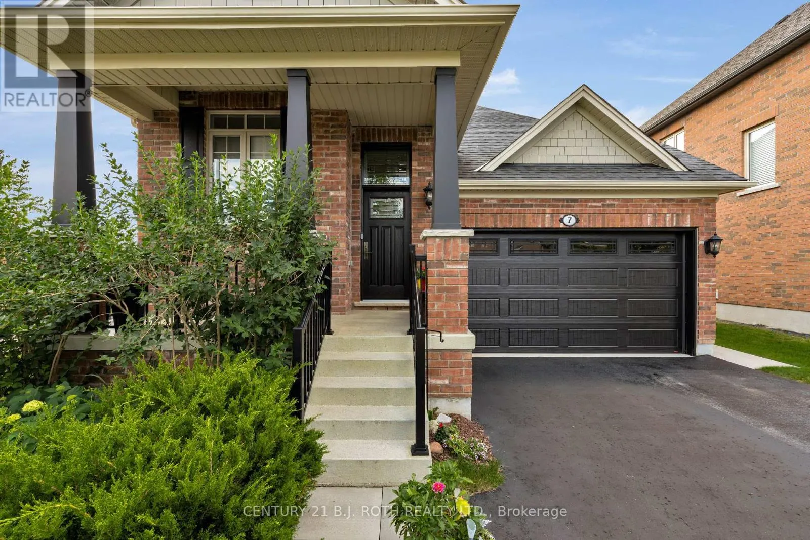 7 CAMERON STREET