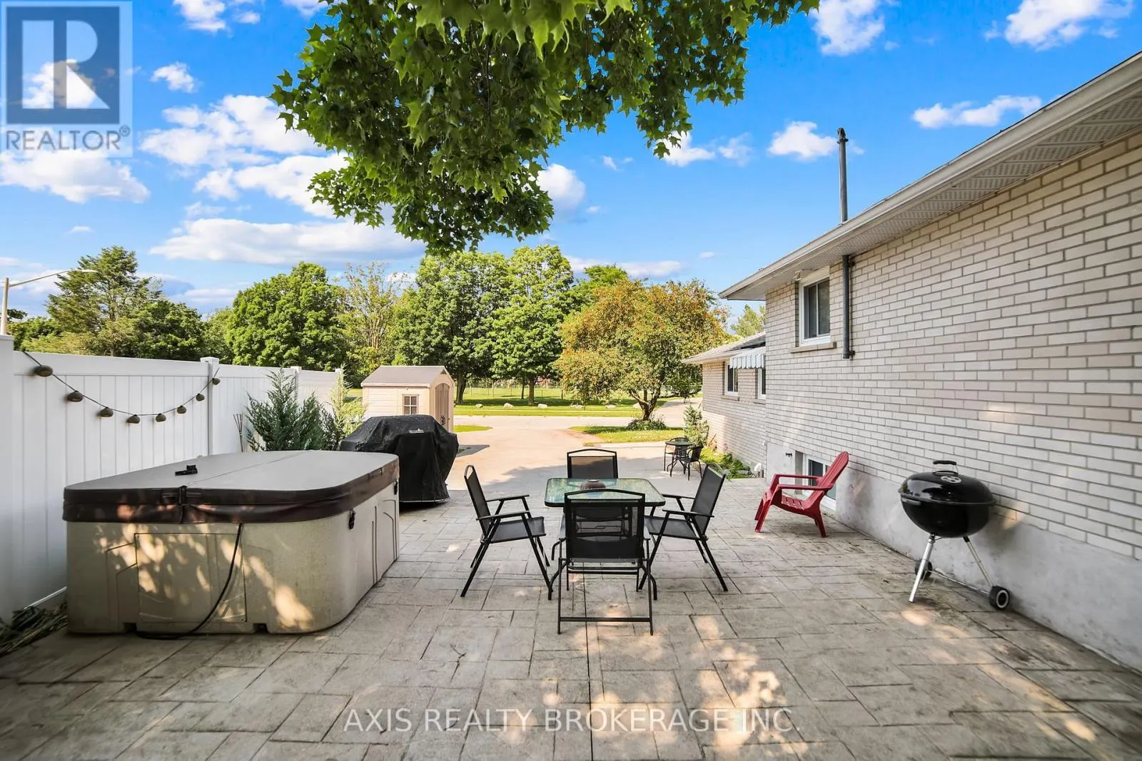 146 WOODLAND DRIVE