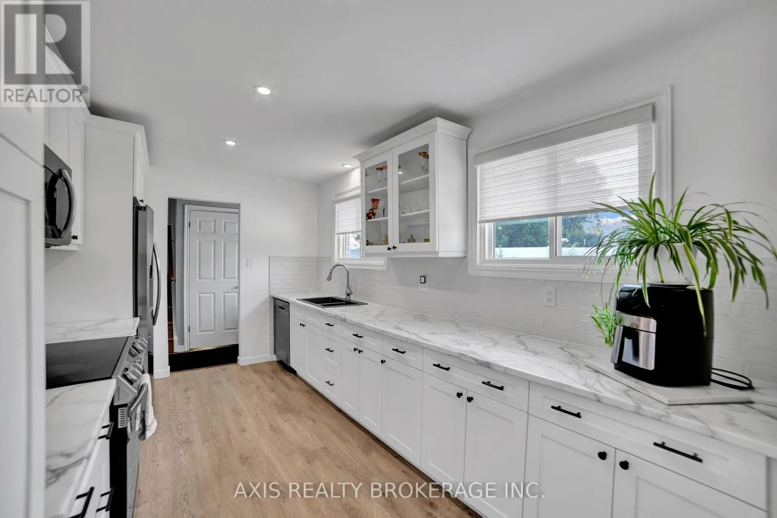 146 WOODLAND DRIVE