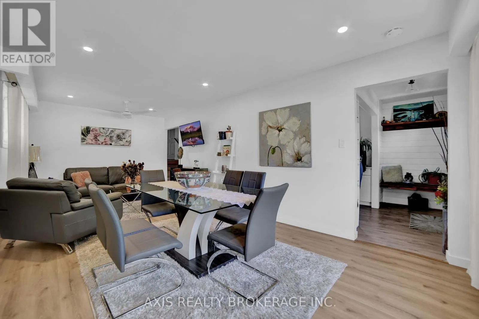146 WOODLAND DRIVE