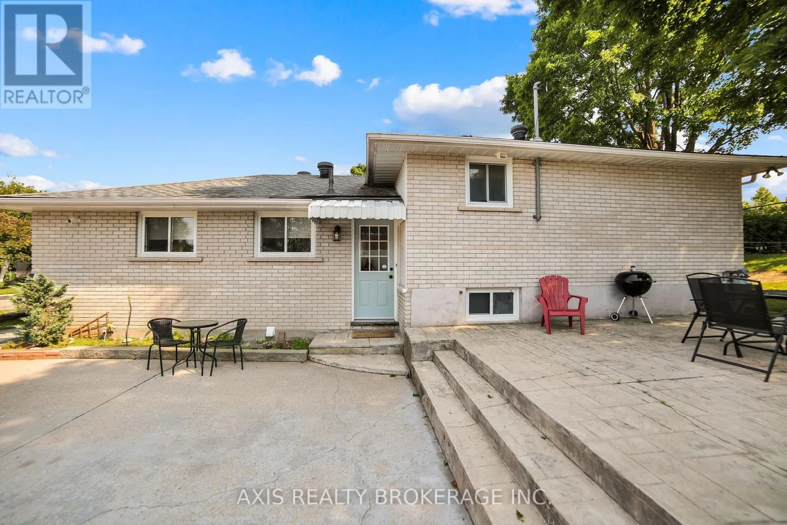 146 WOODLAND DRIVE