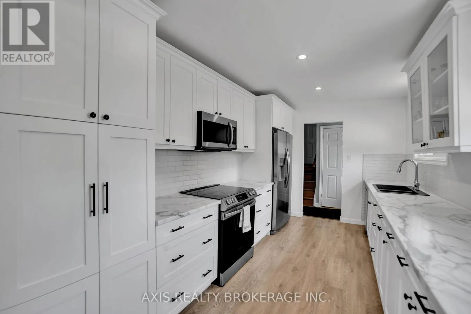 146 WOODLAND DRIVE