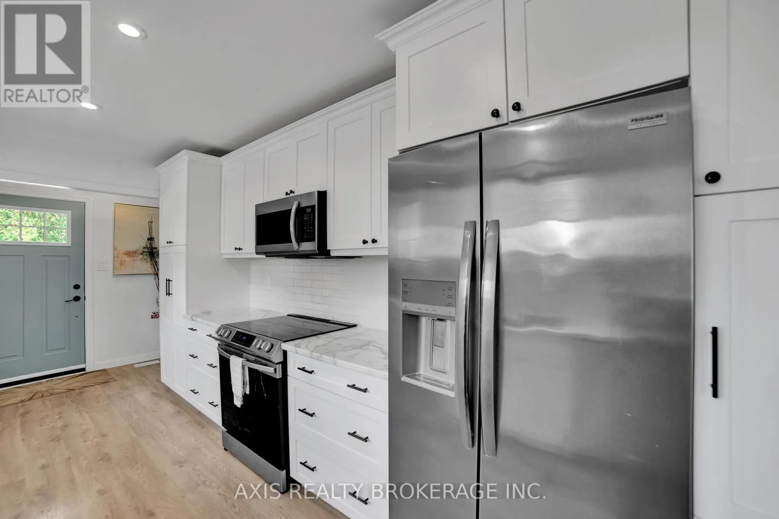 146 WOODLAND DRIVE