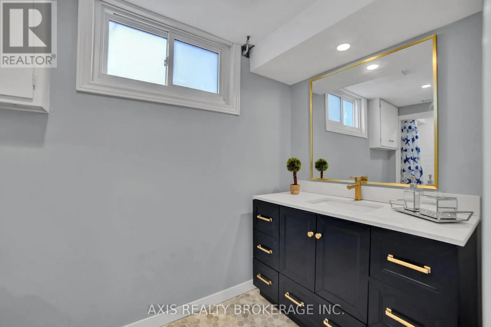 146 WOODLAND DRIVE