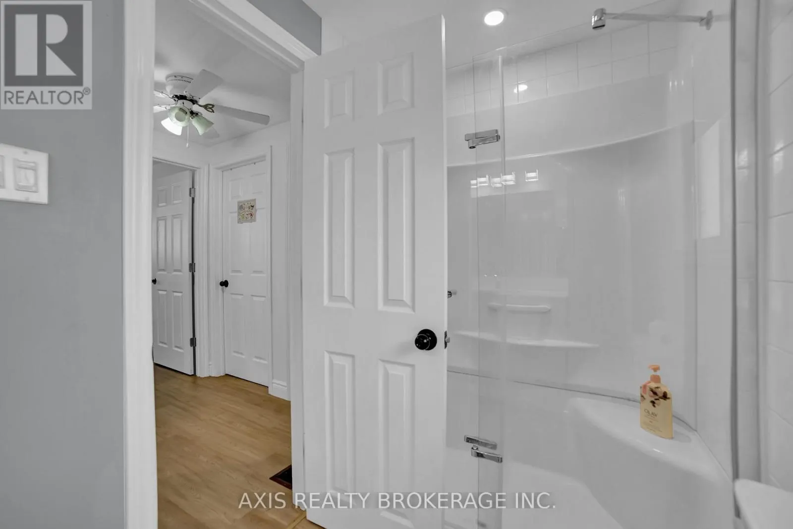 146 WOODLAND DRIVE