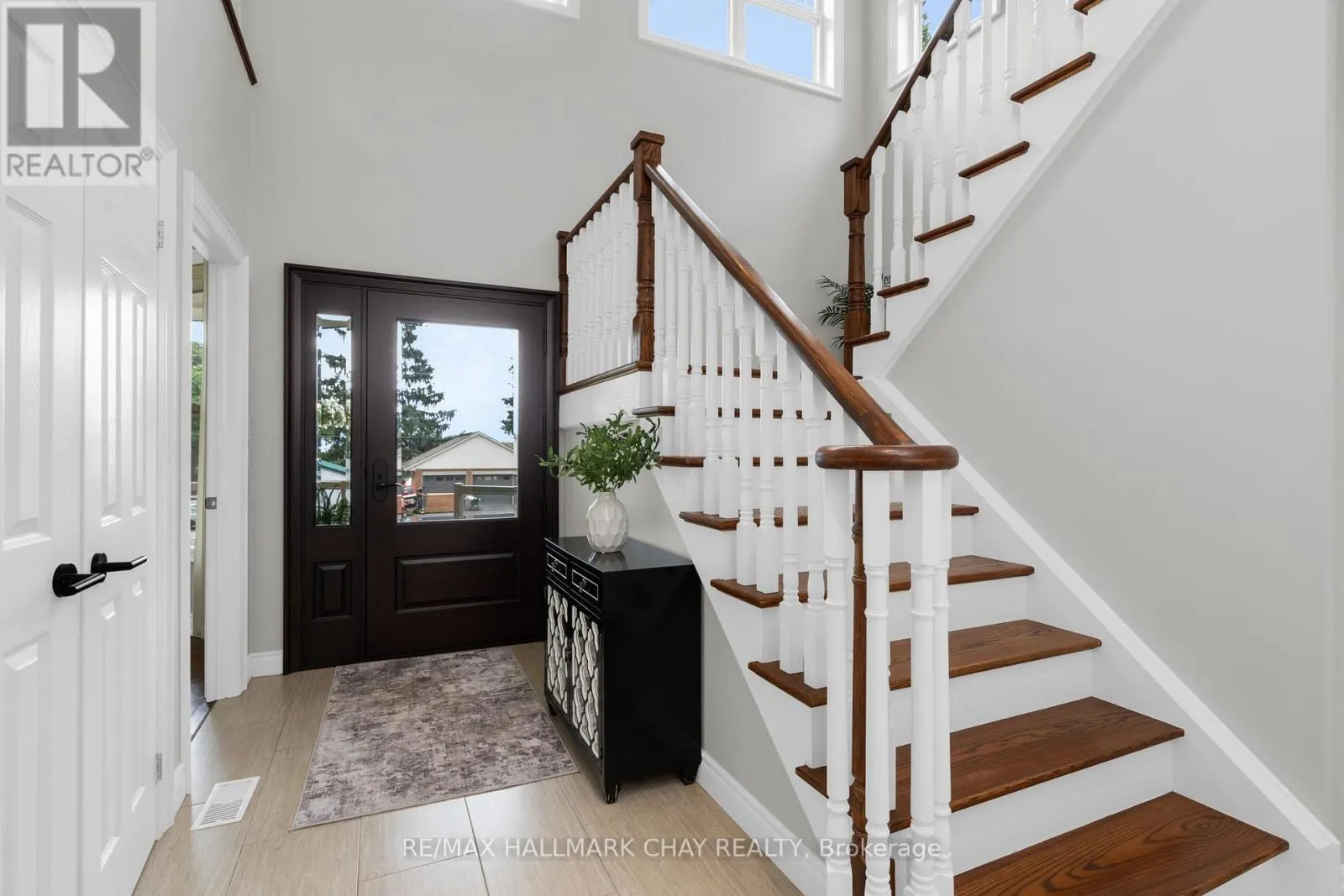 146 LAKESHORE ROAD W