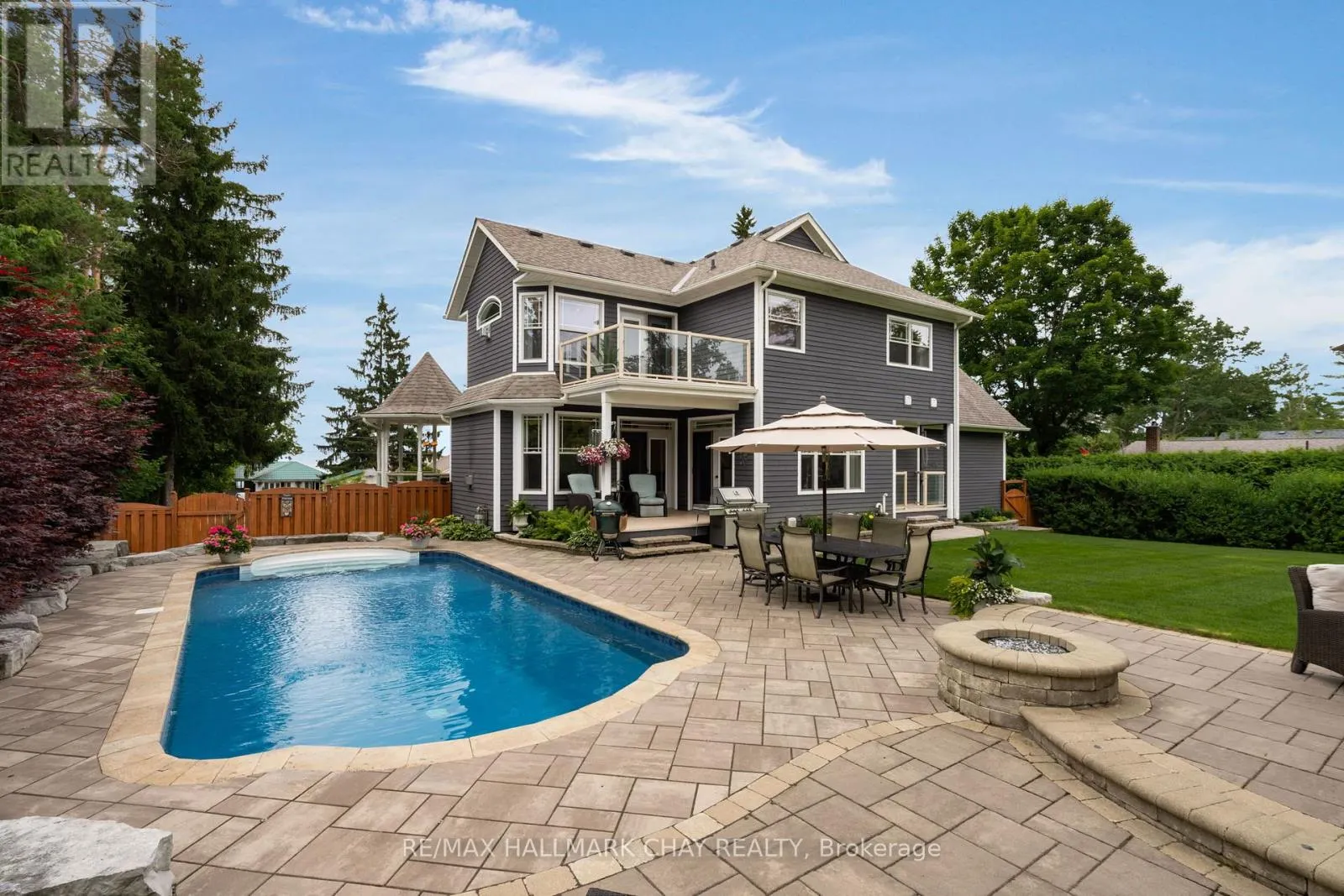 146 LAKESHORE ROAD W