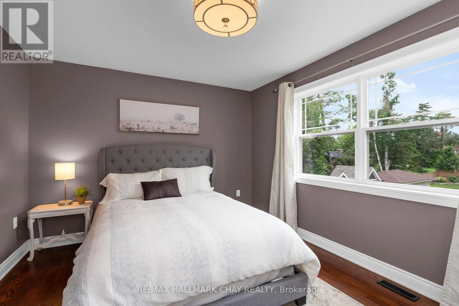146 LAKESHORE ROAD W