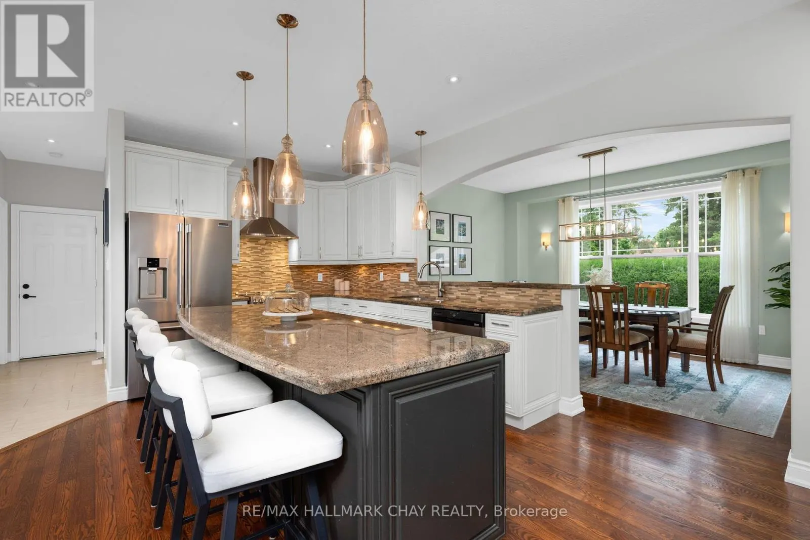 146 LAKESHORE ROAD W