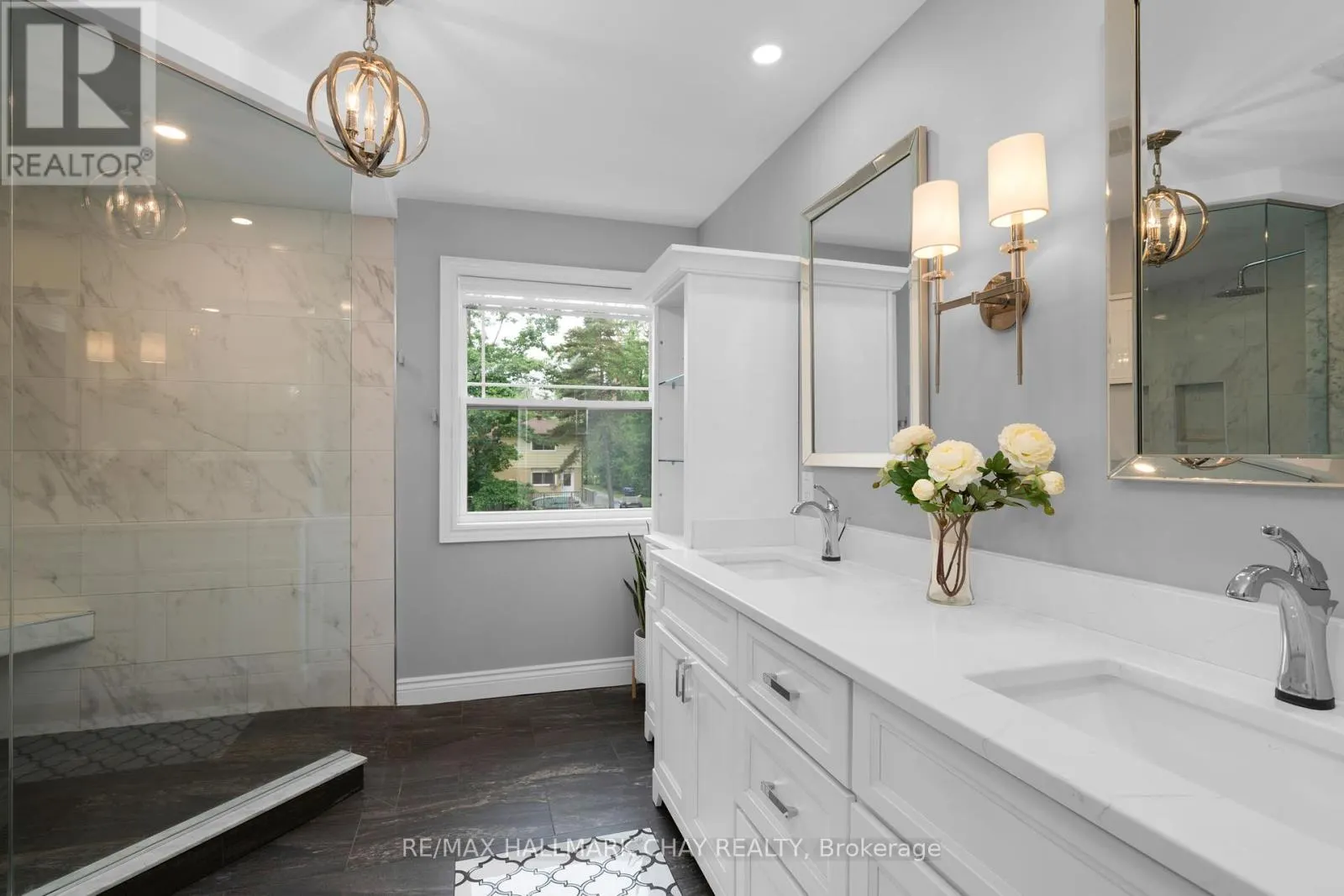 146 LAKESHORE ROAD W
