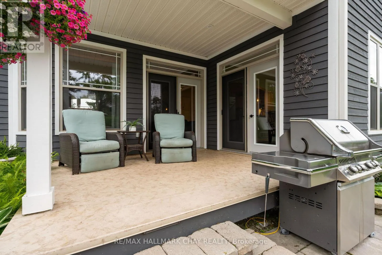 146 LAKESHORE ROAD W