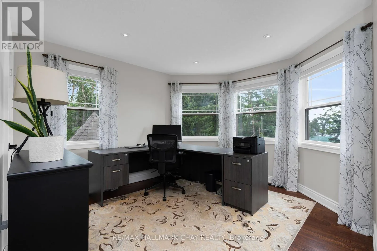 146 LAKESHORE ROAD W