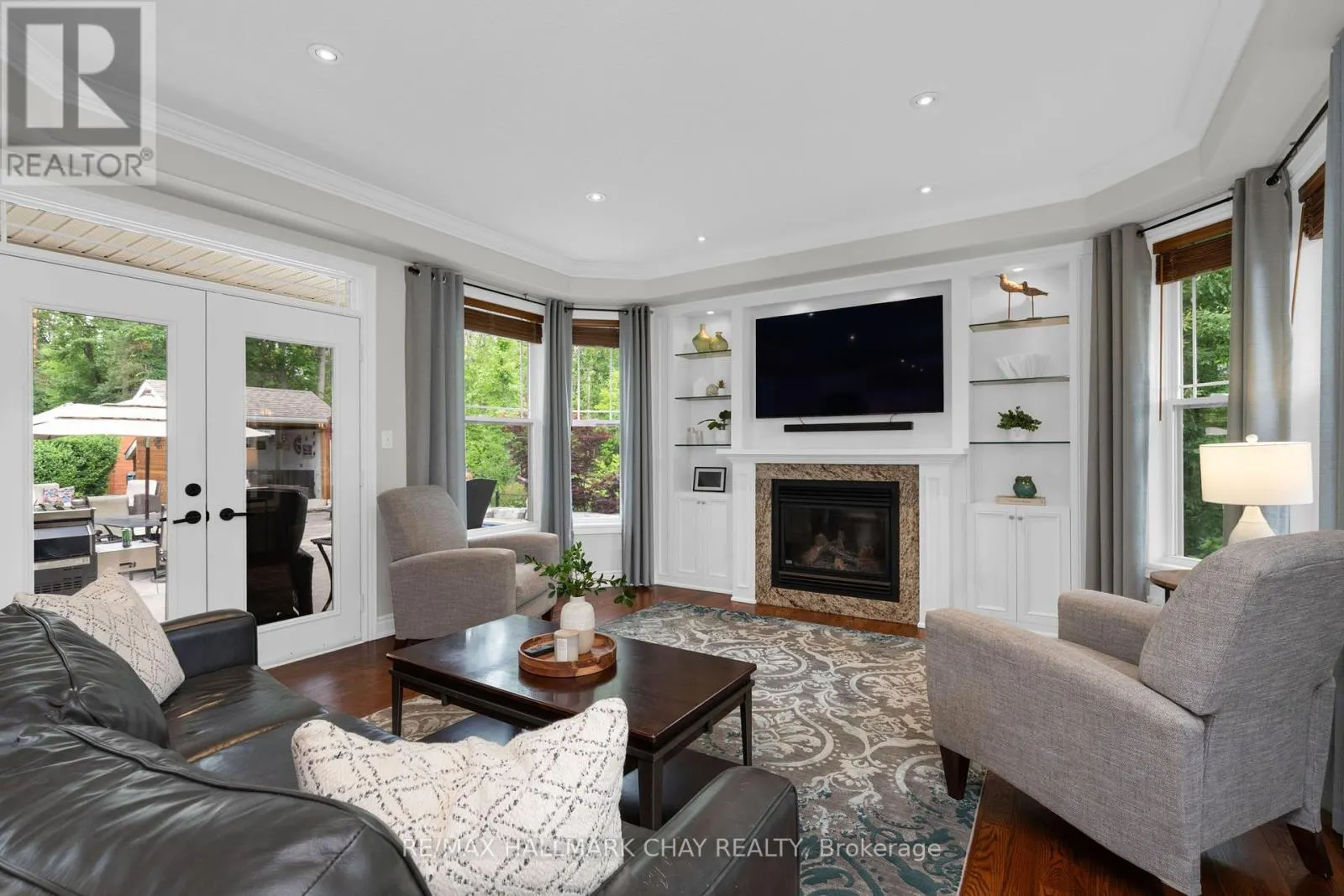 146 LAKESHORE ROAD W