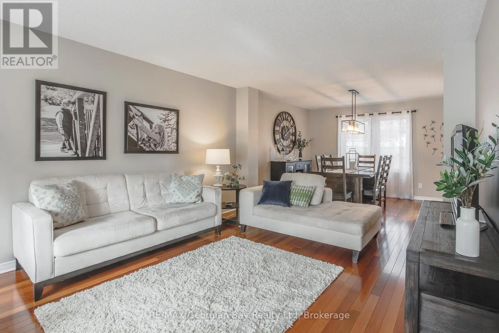 992 DOMINION AVENUE