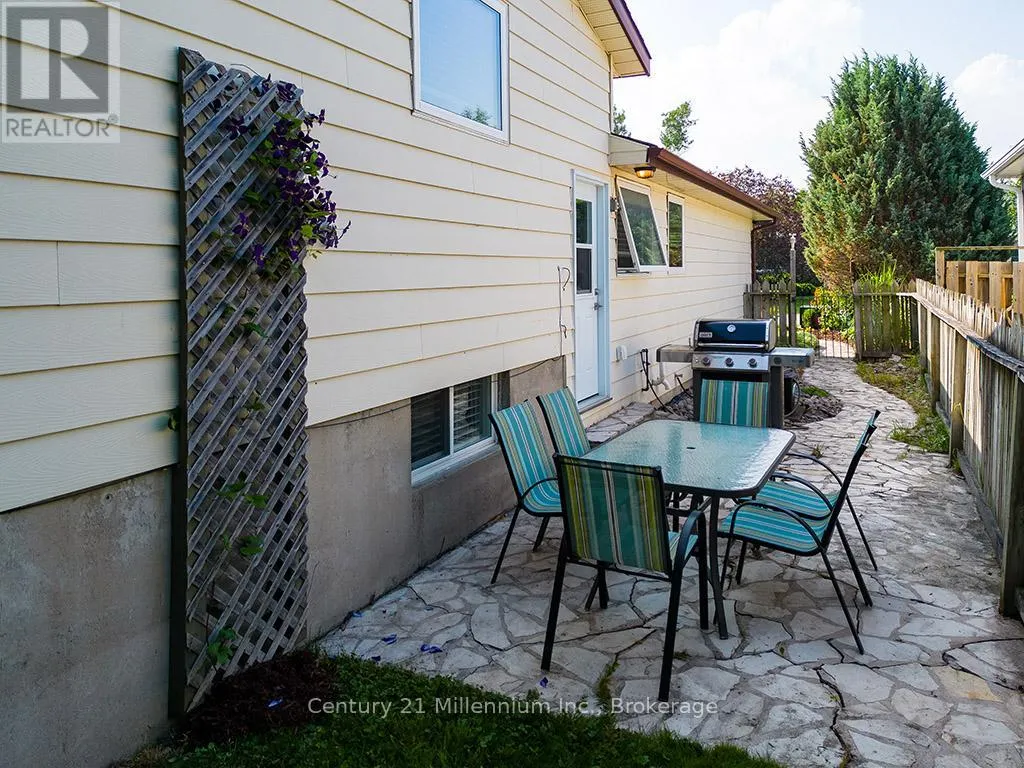 20 LESLIE DRIVE