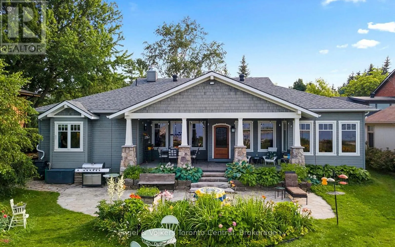 19 GEORGIAN MANOR DRIVE