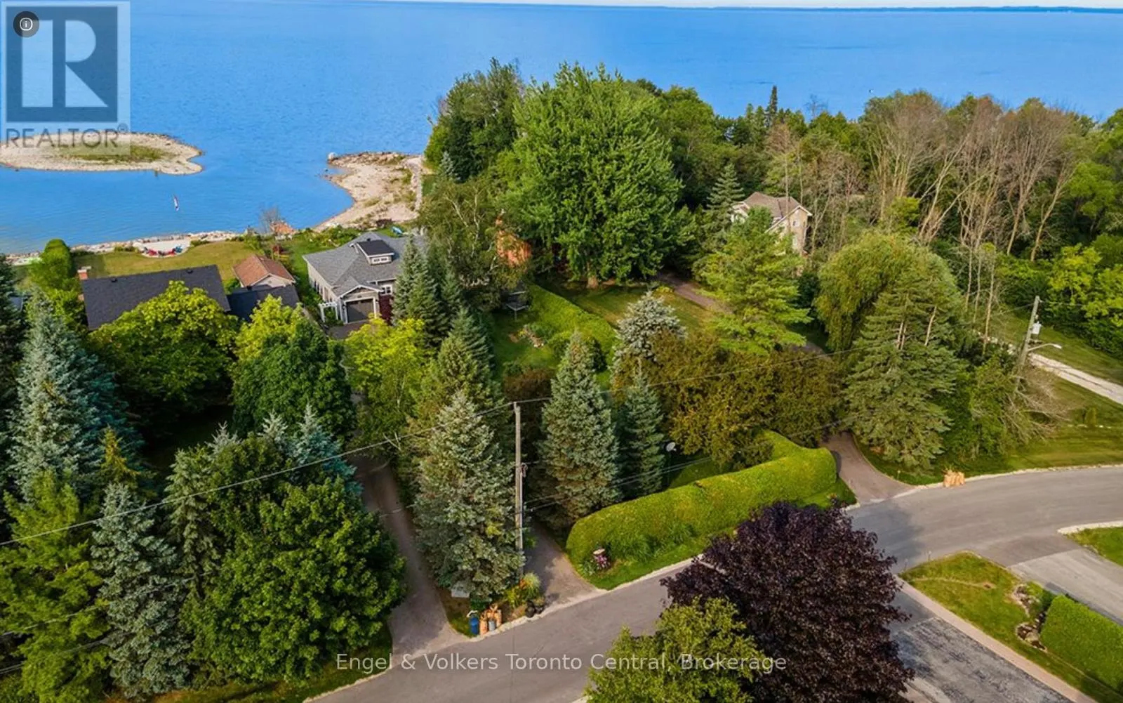 19 GEORGIAN MANOR DRIVE