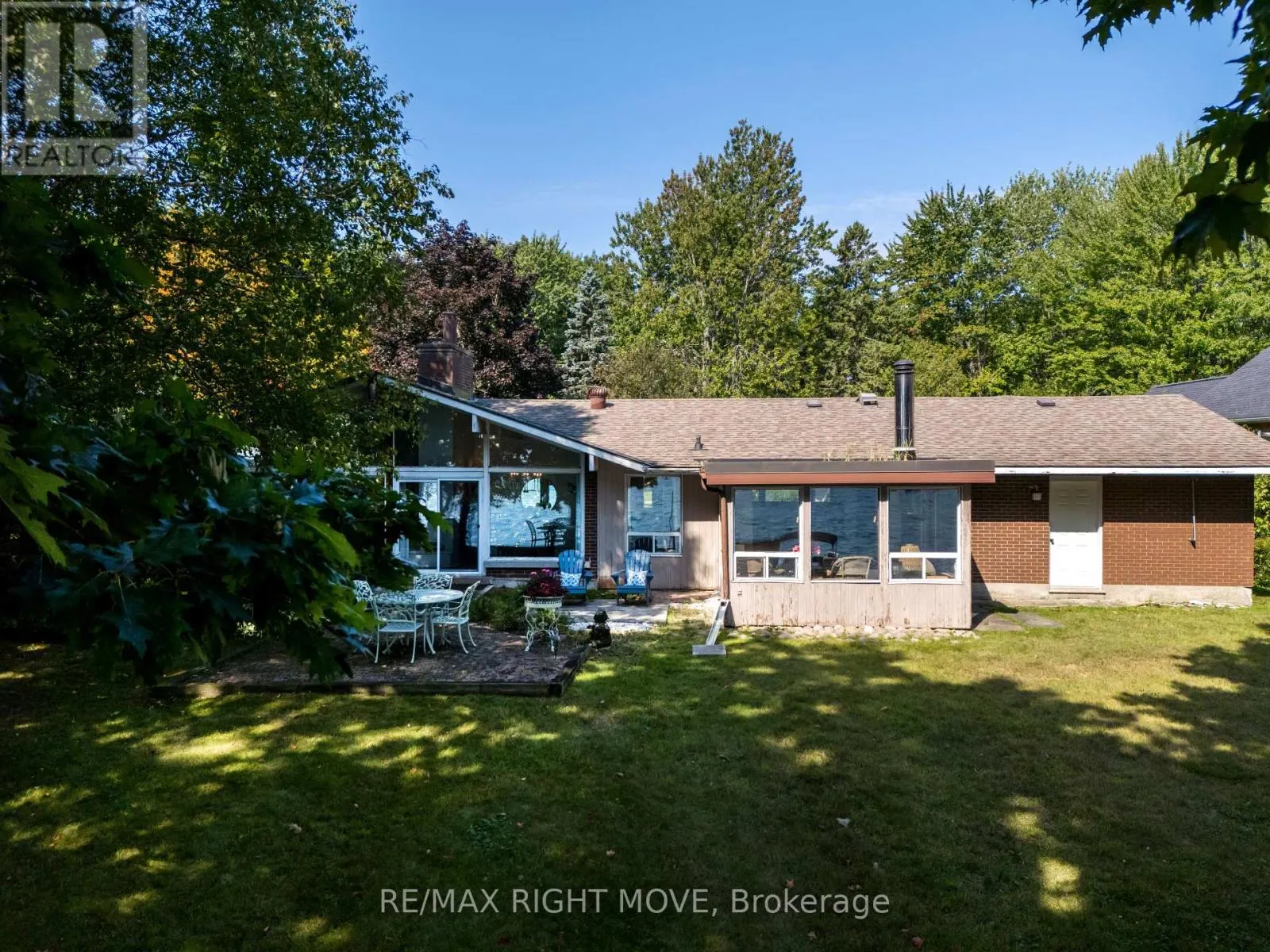 18 MAPLE DRIVE