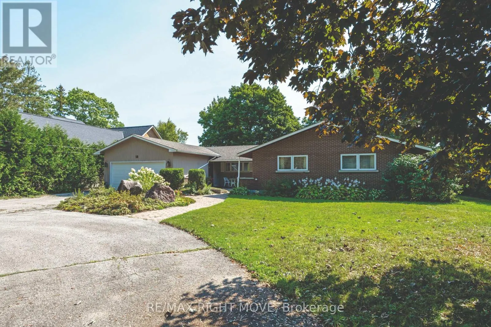 18 MAPLE DRIVE