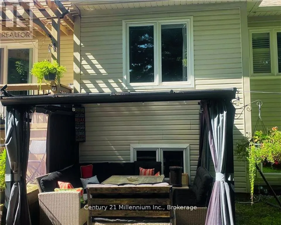 7 SPARROW LANE