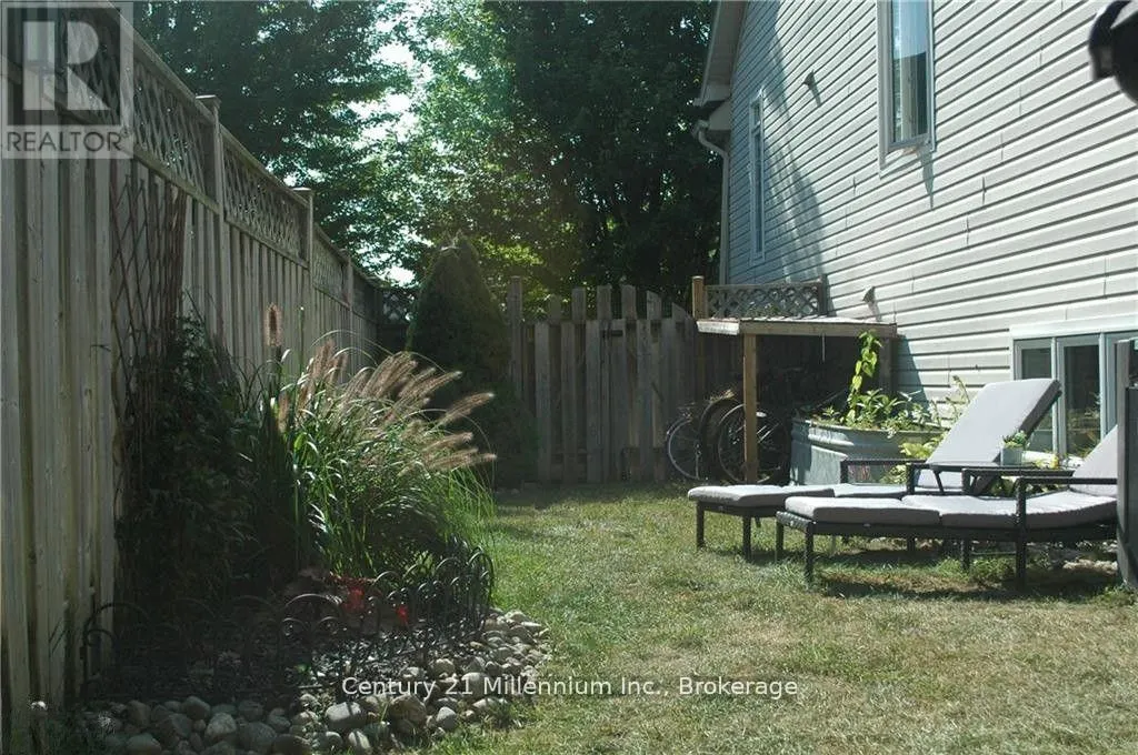 7 SPARROW LANE
