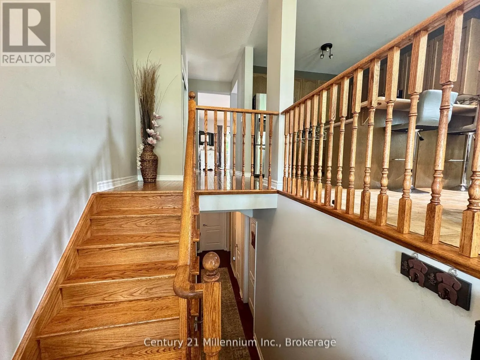 7 SPARROW LANE