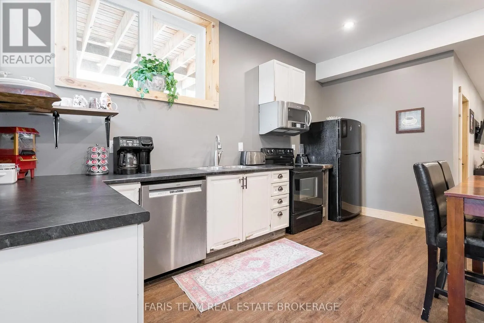 151 MOUNT SAINT LOUIS ROAD E