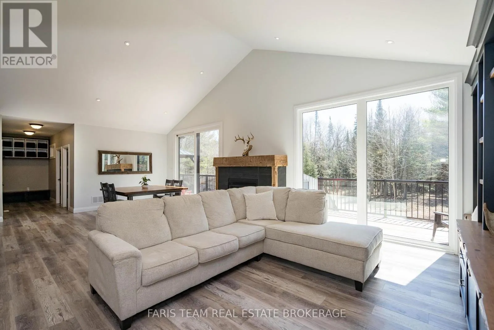 151 MOUNT SAINT LOUIS ROAD E