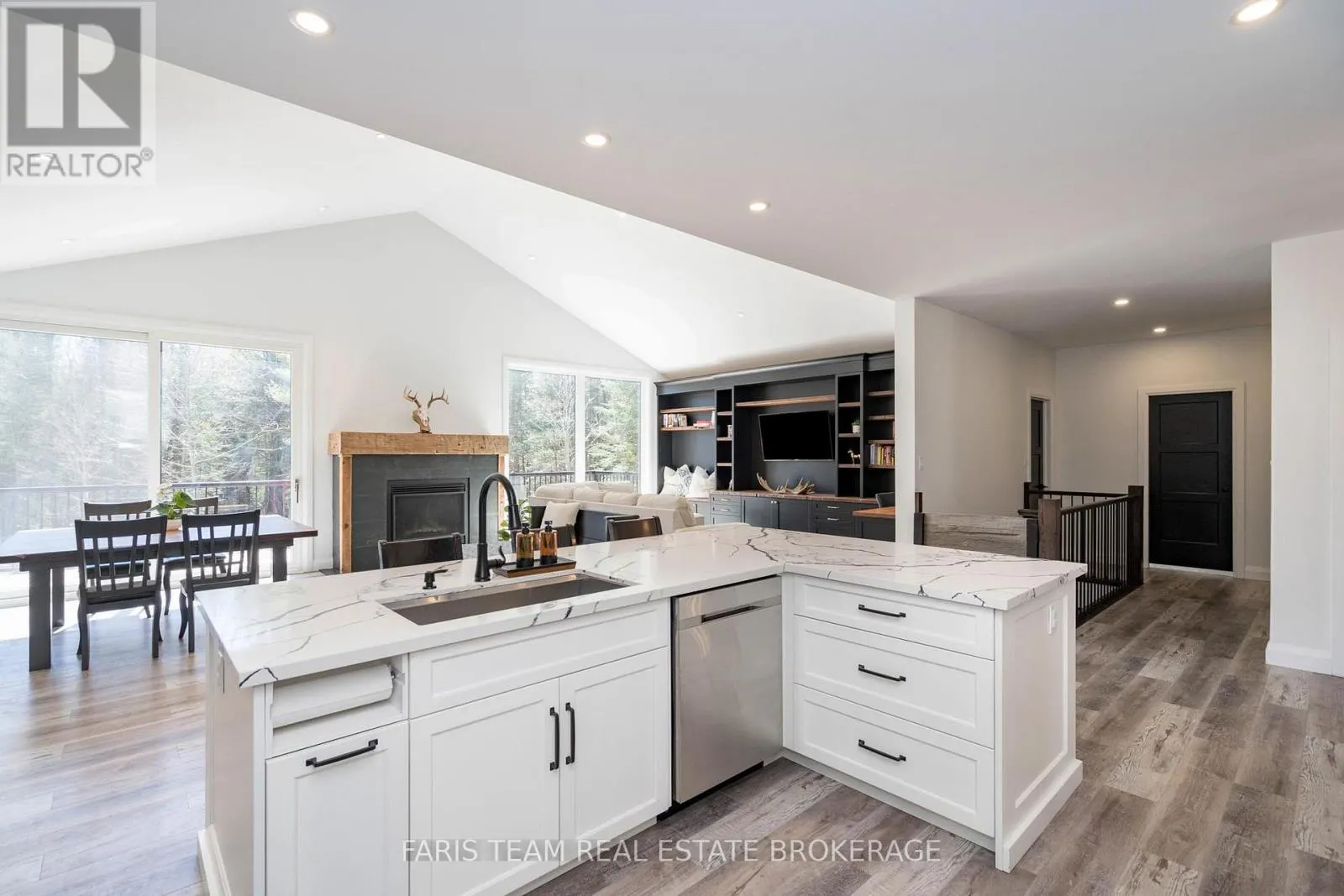 151 MOUNT SAINT LOUIS ROAD E