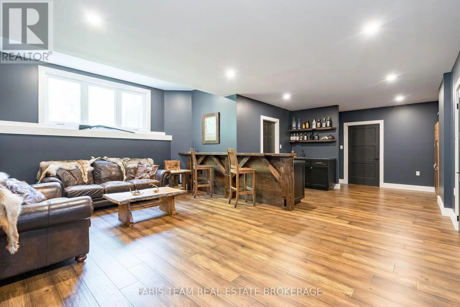 151 MOUNT SAINT LOUIS ROAD E