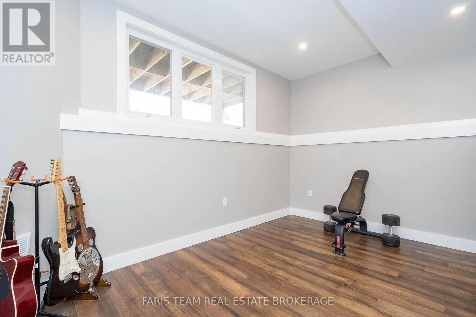 151 MOUNT SAINT LOUIS ROAD E