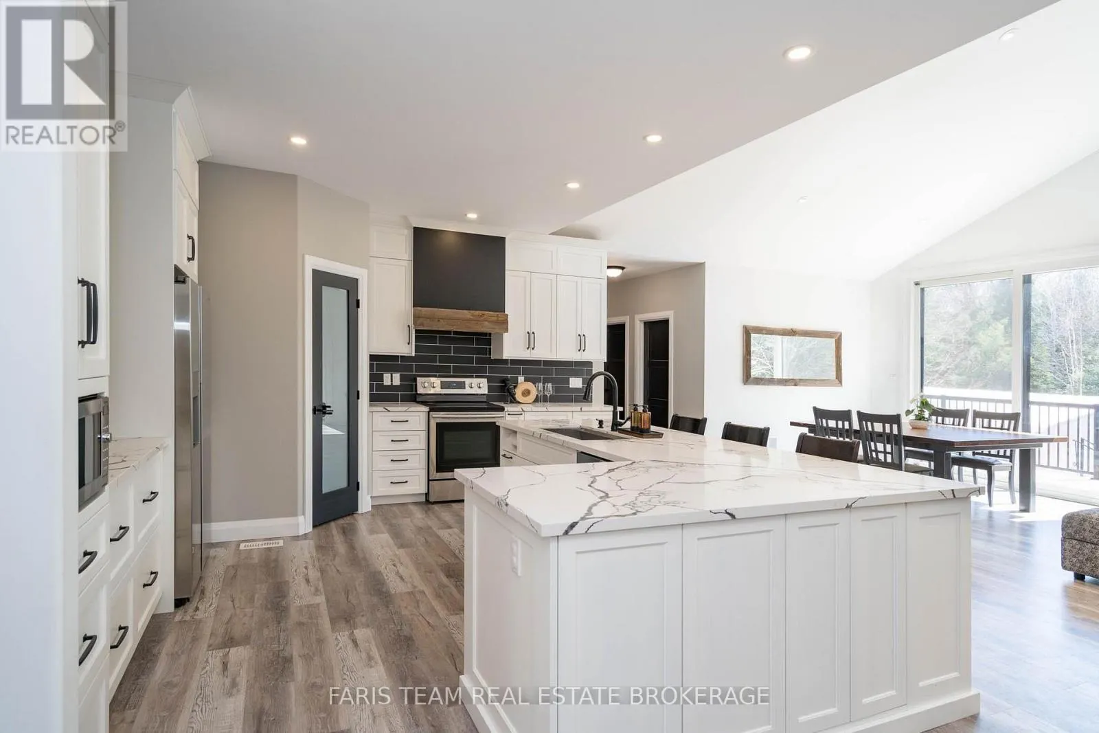 151 MOUNT SAINT LOUIS ROAD E
