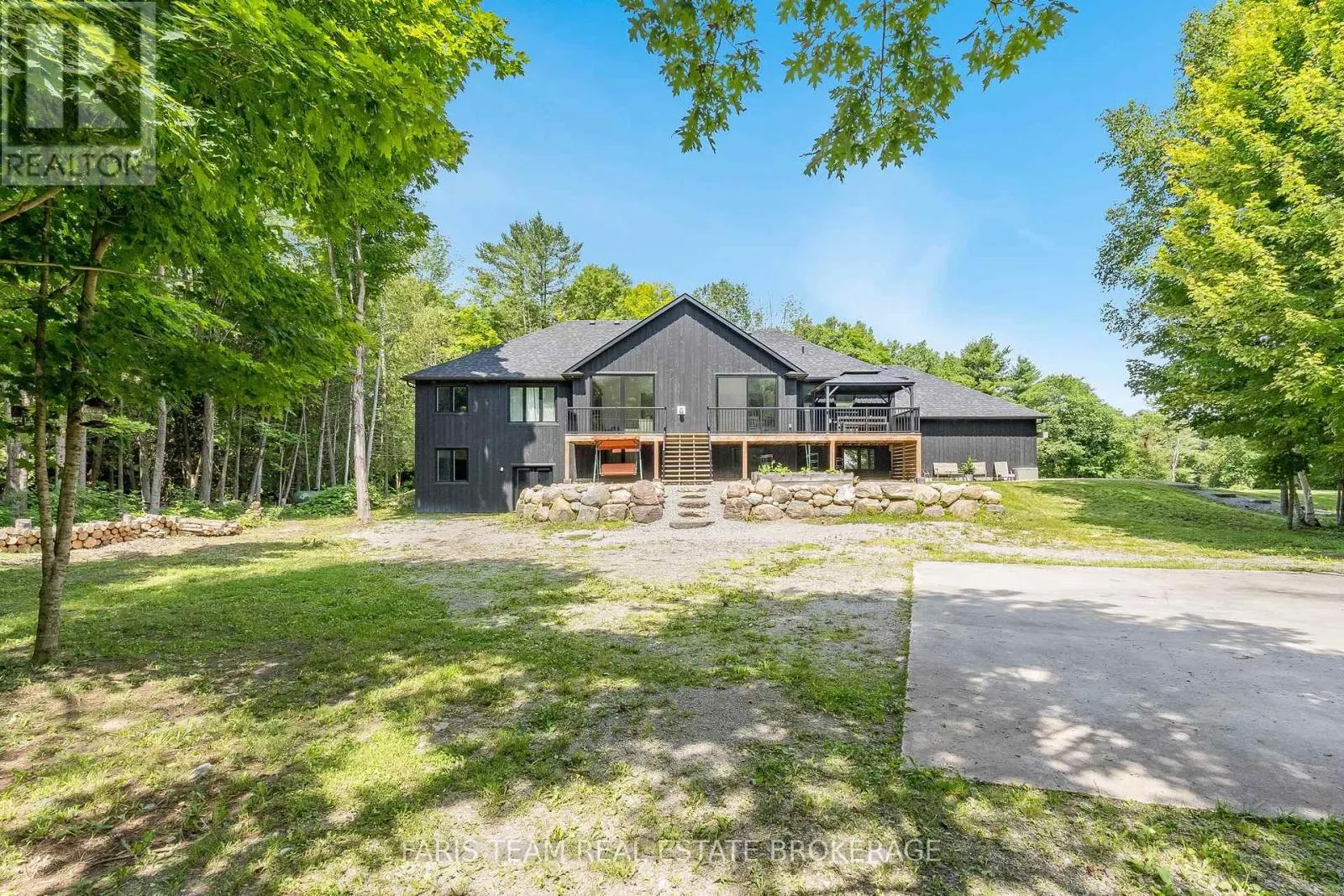 151 MOUNT SAINT LOUIS ROAD E